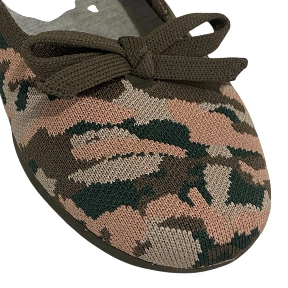 Clarks Cloudsteppers Carly Hope Camouflage Ballet Flats - NWOT - Size 7